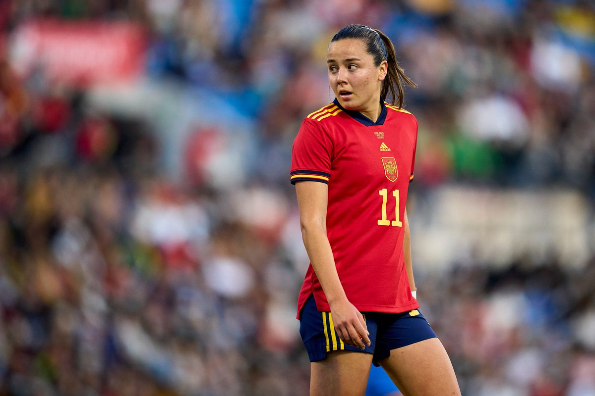 Hola. Me llamo Amaiur Sarriegi y he marcado 17 goles en Primera Iberdrola en 30 partidos. Si en algún momento vas perdiendo y necesitas remontar, llámame. Un saludo.