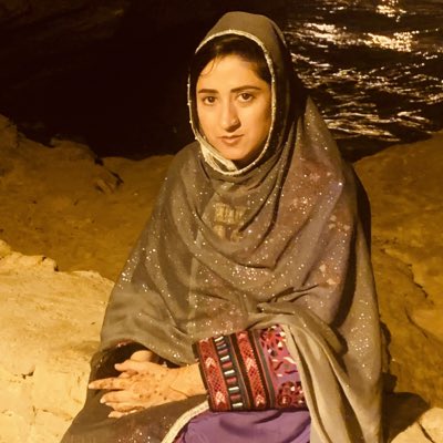 جب تم عورت کو خود سے کمتر سمجھتے ہو تو اس کا مطلب یہ ہوا کہ تم اپنی ماں کو خود سے کمتر سمجھتے ہو اور جب تمھارا پیدا کرنے والا تم سے کمتر ہوا تو تم کس لحاظ سے بہتر ہوئے ؟