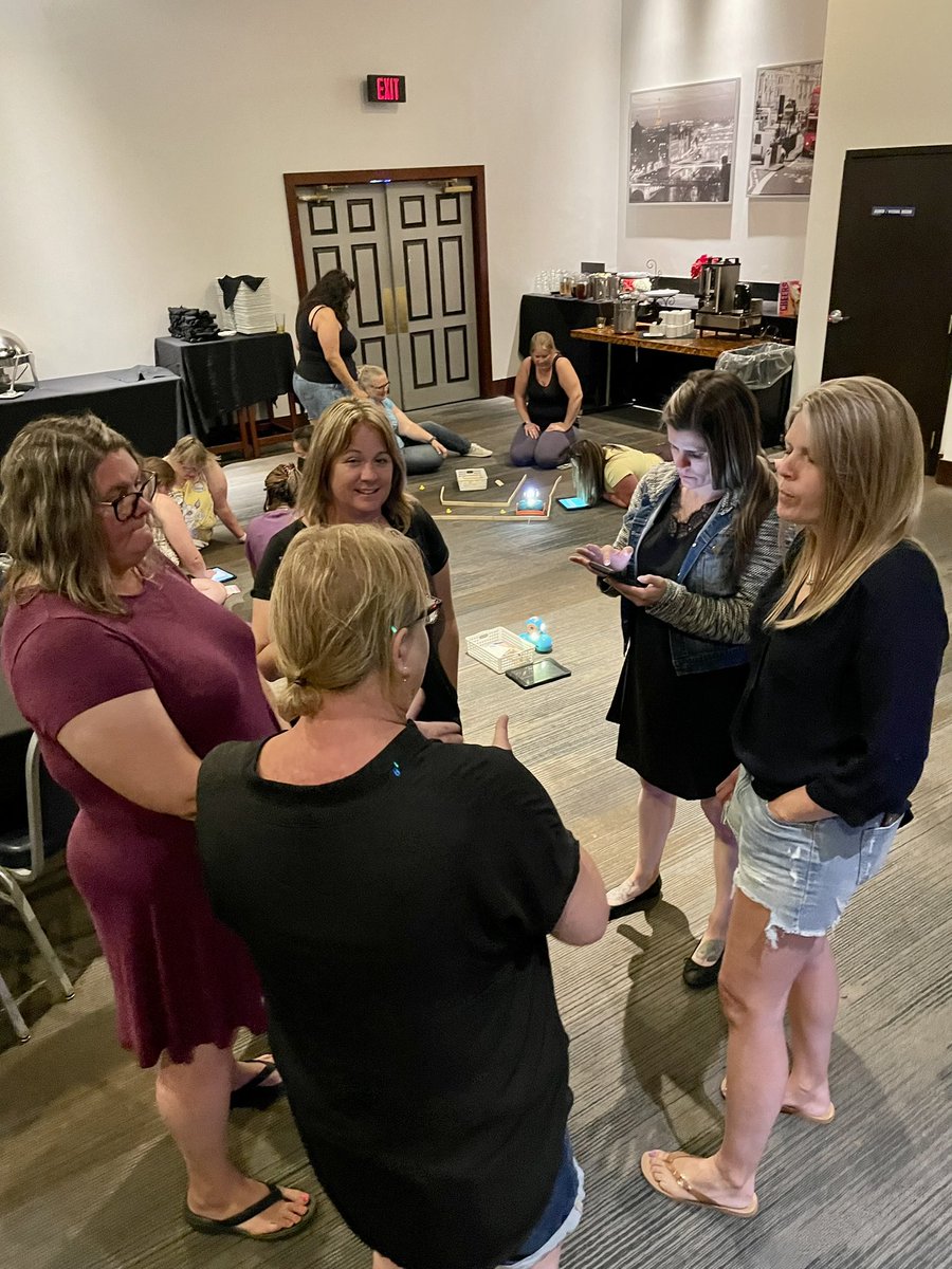 ETFOelc's tweet photo. This is what #educators do in the summer - continue their professional learning! Excited to have @codebreakeredu lead this conference for the @scdece #etfo local! @mraspinall @McMenemyTweets https://t.co/HLiWBZQNCm