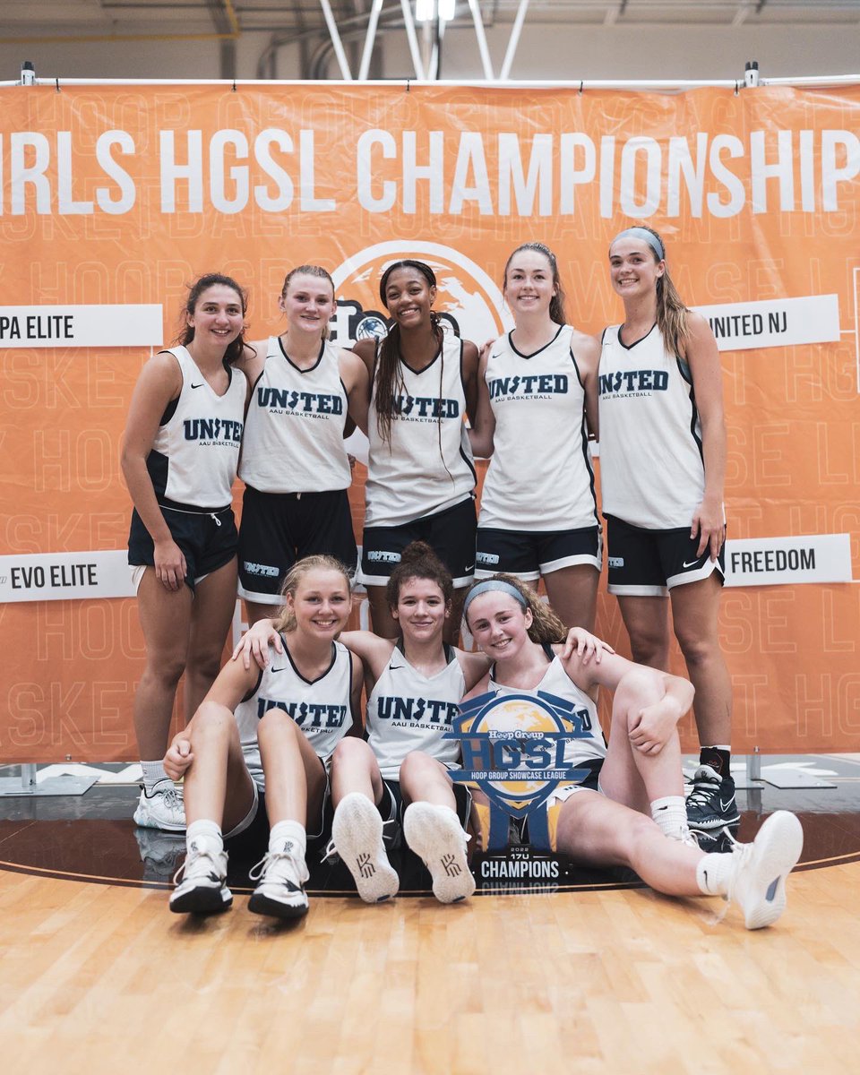 Hoop Group Girls tweet media