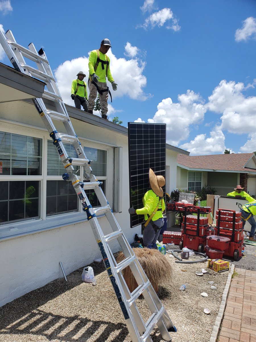 Vote4Greg's tweet photo. Solar Array on the HOUSE! That's what's happening! Ask me how YOU can be energy independent. https://t.co/wPqTtXmkAe