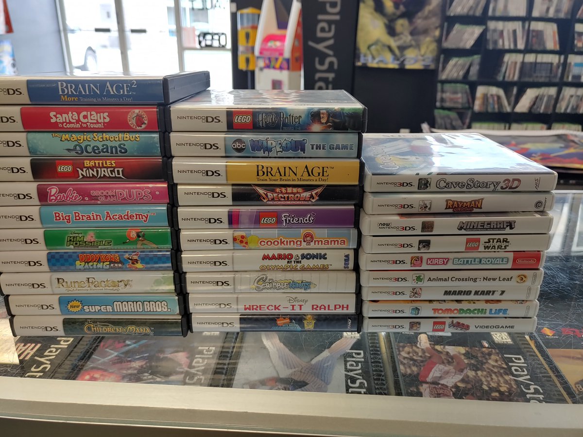 RetroGameVault's tweet photo. Hello everyone out there in Gamer Land! Bronson over here at The Retro Game Vault In American Fork! Got some real juicy items hitting the sales floor today. You know the drill by now, 12-7 Monday-saturday 😉 https://t.co/RluZ9ZCBEM
