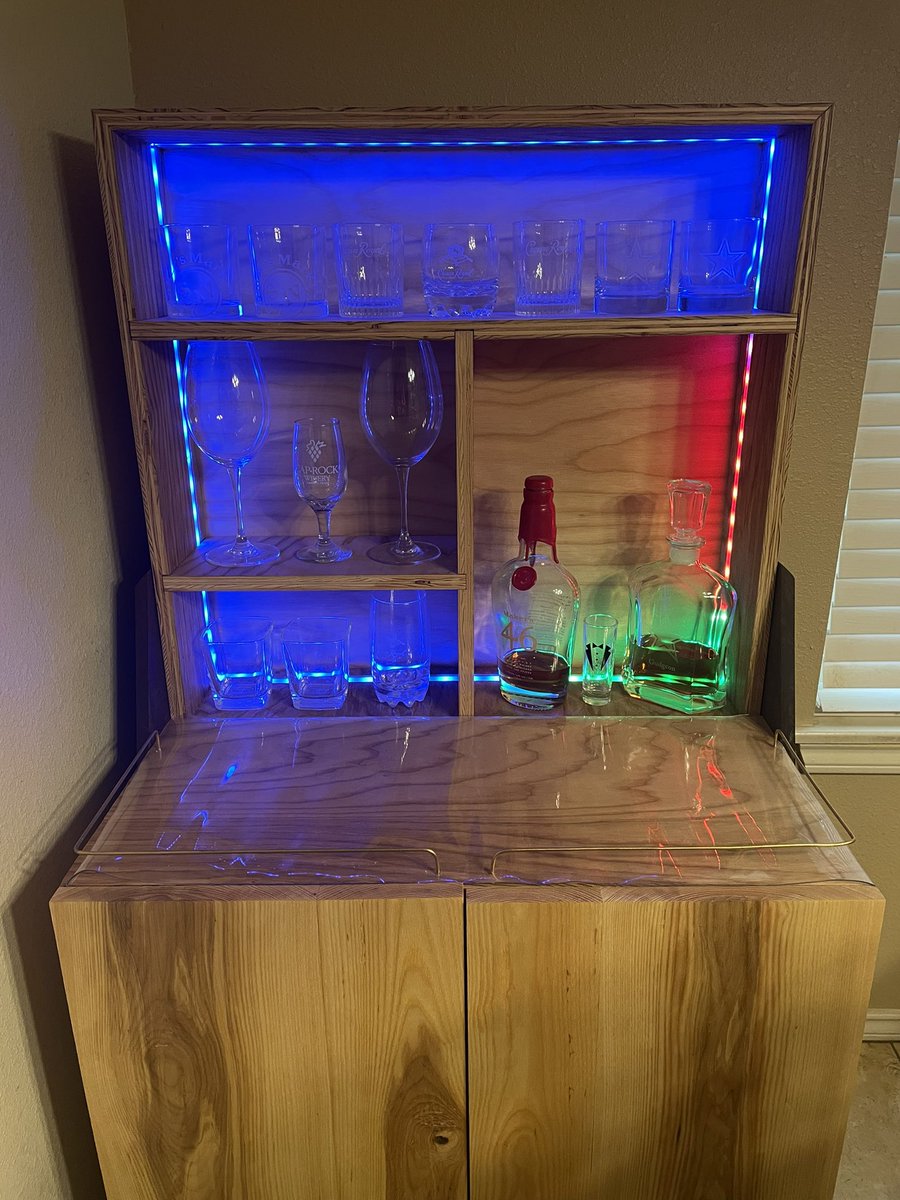 PacketThrowr's tweet photo. My second project ever. Waiting for the handles to come in. Challenging but fun! Thanks for the video and plans @sbmadethis @_foureyes https://t.co/fJG9trzZO8