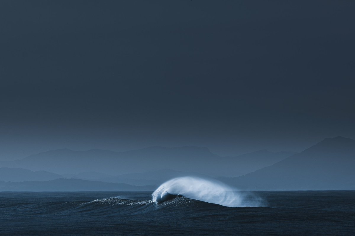 platouxx's tweet photo. If you love the ocean, I still have some pieces from my “Ocean Calling” collection available on @foundation 

Link below 🧵 https://t.co/e2T52FowxU