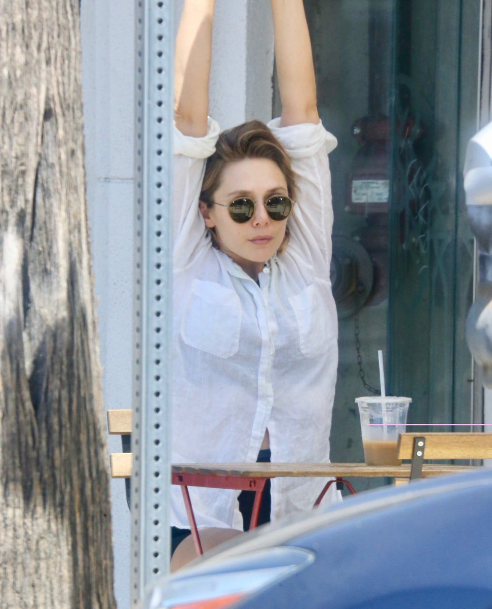 simpforwanda_m's tweet photo. lord have mercy on my soul it is Elizabeth Olsen 😵‍💫 https://t.co/GdIkTsrQ2J