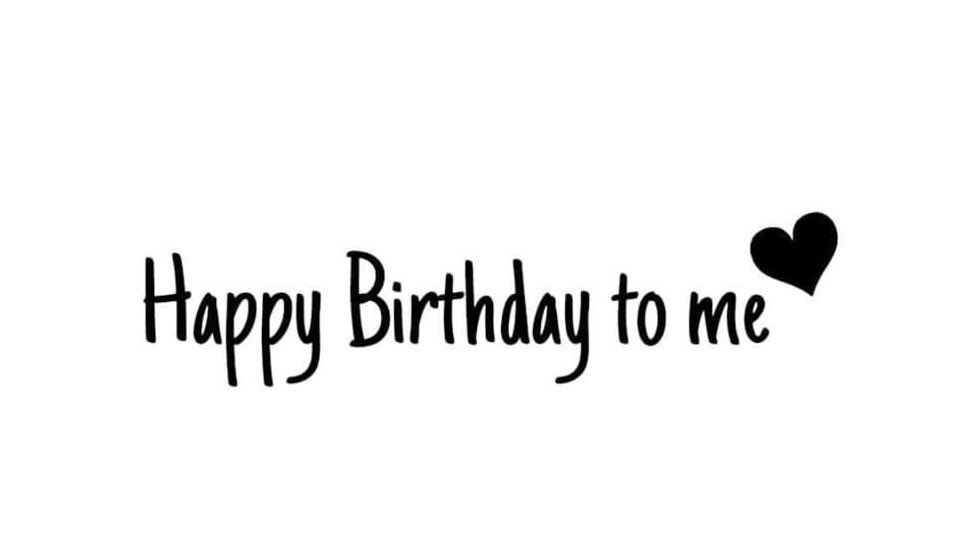 𝗜𝘁’𝘀 𝗺𝘆 𝗯𝗶𝗿𝘁𝗵𝗱𝗮𝘆 🥳. 
في مثل هذا اليوم ولِدتُ فأهلاً بـ يوم يضُم عيد ميلادي ، اللهم عاماً مليئاً بما اتمنى 🤍.