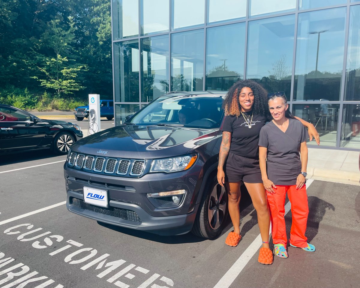 Congratulations, Kaylah and Tracie, on your new 2018 Jeep Compass!

We hope you guys love it!👍

#FlowNissanStatesville #BuyFlowCars #FlowPreOwned #FlowAuto #HappyCustomers #JeepCompass