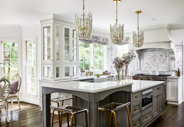 AmandaP23746407's tweet photo. Kitchen islands are the ultimate form of luxury! Not only are they unique, but they will undoubtedly catch the eye of all your guests! Check out 62 Kitchen Island Ideas You'll Want to Copy. 👉https://t.co/I4x7s9EfP7 

📷: @mydomaine  
#Interiordecor #Interiordesign #kitchendecor https://t.co/OxQfOzL0sn