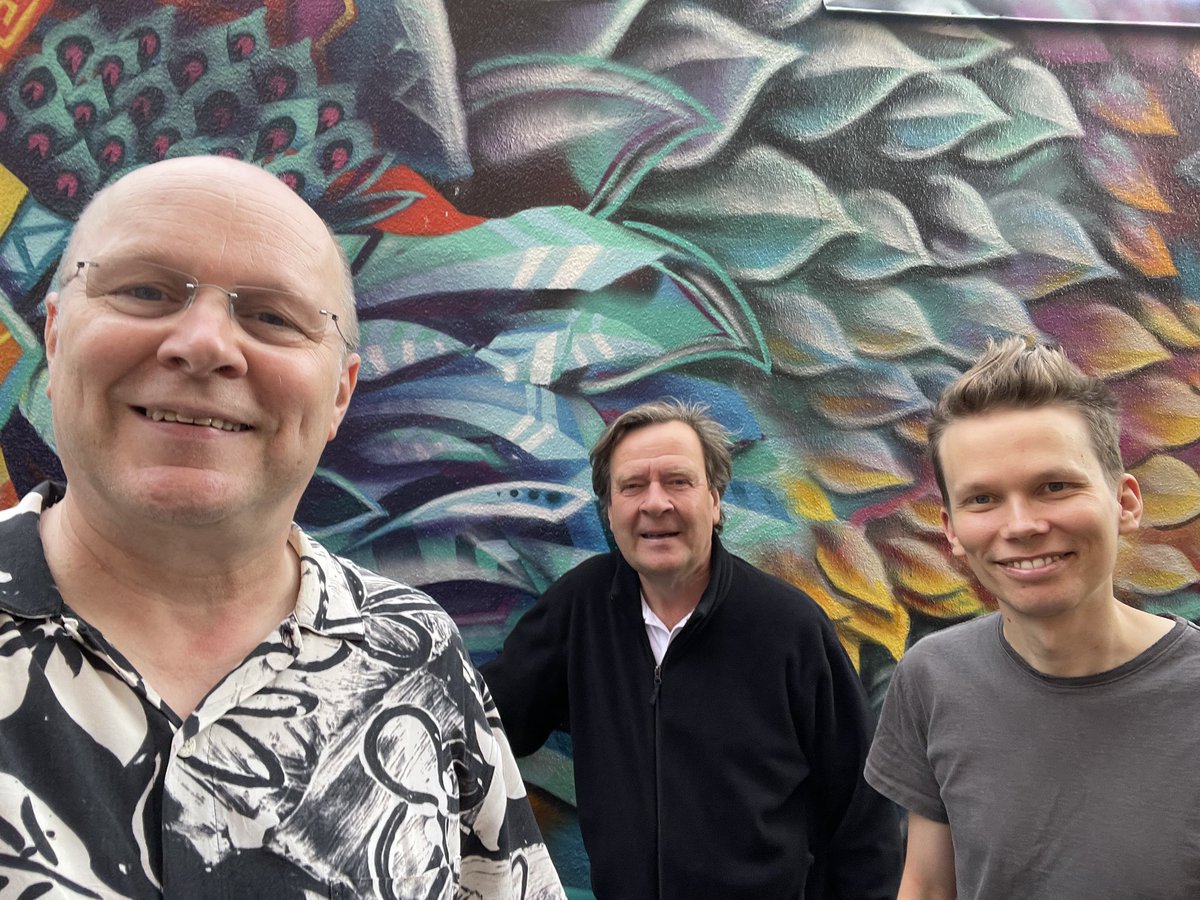 AhonenJoonas's tweet photo. I had an amazing time in Santa Fe NM with these two gentlemen (Anssi Karttunen and Magnus Lindberg) and our wonderful students from the Sibelius Academy, Juilliard, Columbia, Michigan and other US universities!
#CreativeDialogue
Now off to Buenos Aires! https://t.co/0s6jIgh0XP