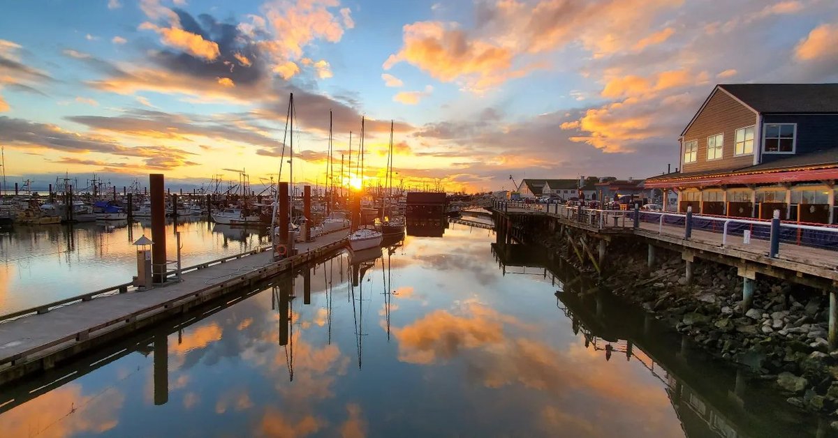 Long summer nights and golden sunsets enjoyed in nearby Steveston.
⁠
📷: gng11⁠ on IG
#FairmontYVR #RichmondMoments