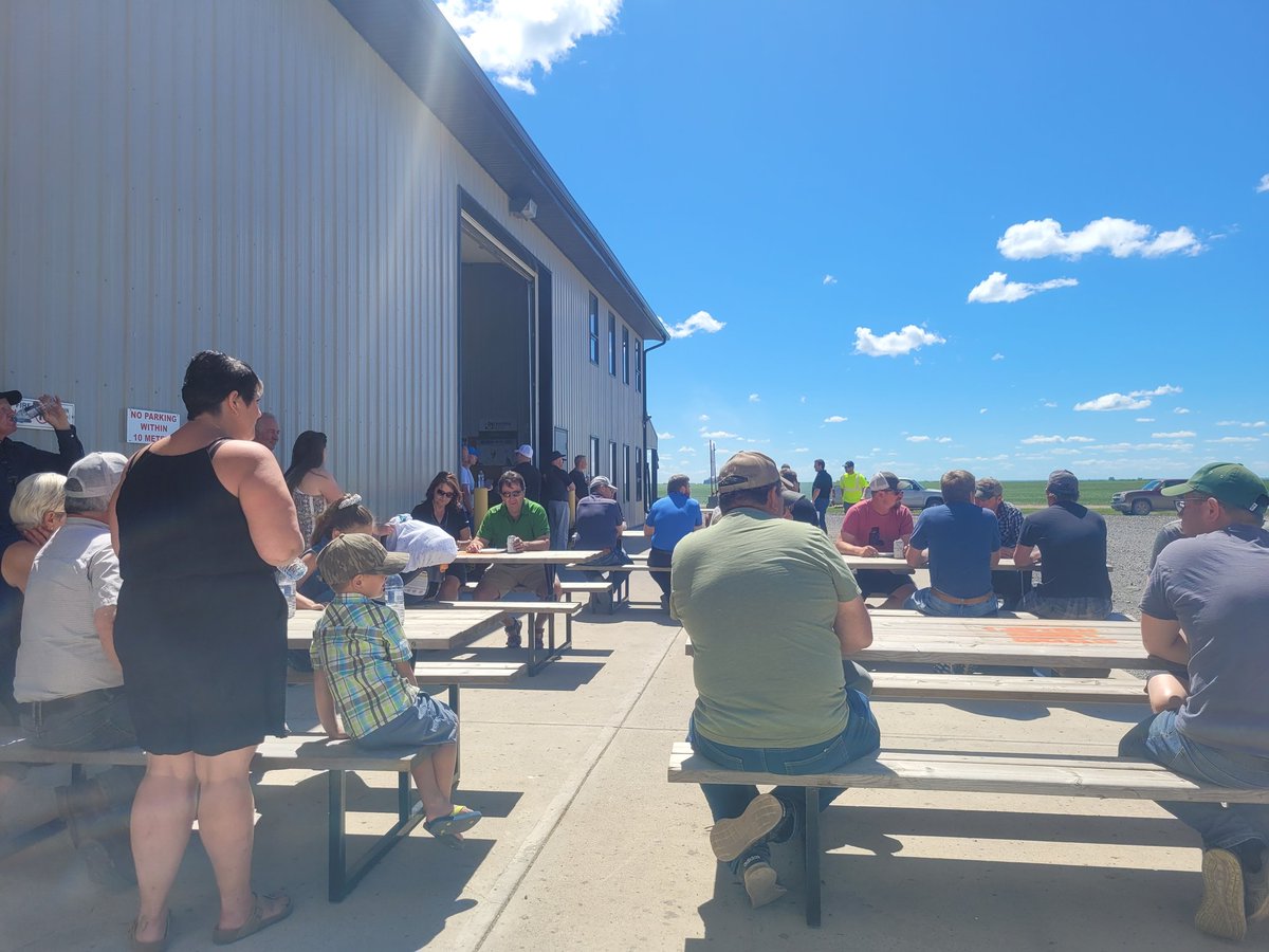 CANTERRAShannon's tweet photo. Congratulations @ProSoils Lipton on your grand opening! @Oli1714 @JasonSample4 https://t.co/vDZwXedqzW
