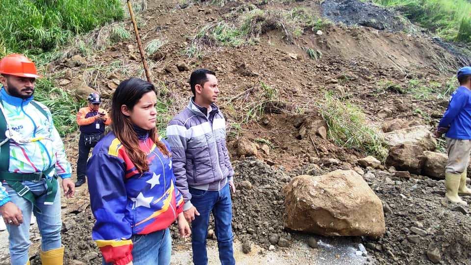 Gobierno trabaja para restablecer el paso en la cuenca del Chama - fronteradigital.com.ve/entrada/32426 - #Regionales #diariofrontera