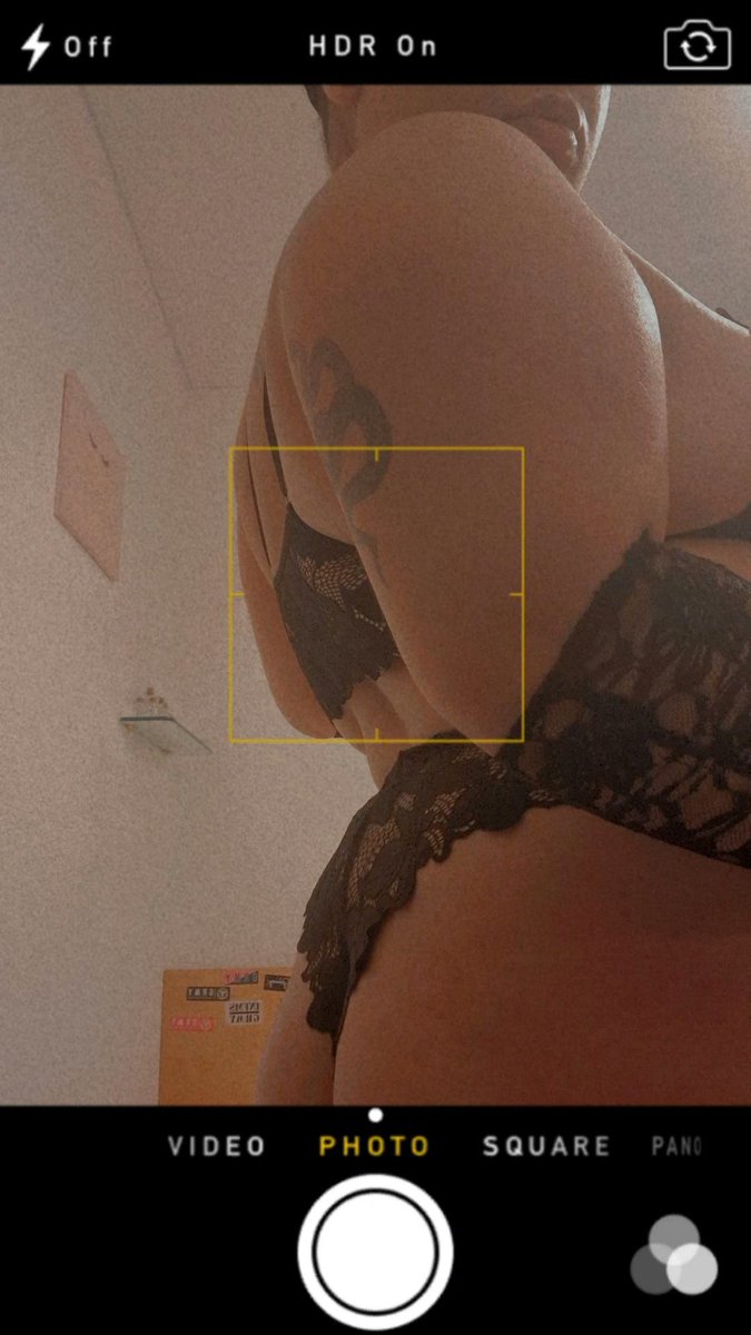 LeRosex's tweet photo. Hello twitter 👀 https://t.co/54hgE10Edo
