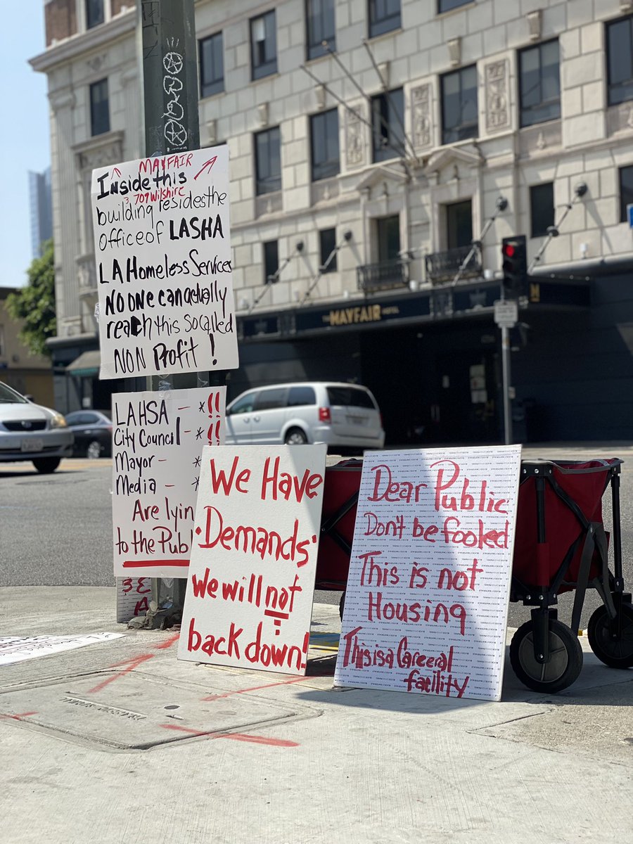 AshleyNicholeB's tweet image. #projectroomkey was supposed to be the path to permanent housing for our unhoused community, but here we are at a closure of yet another site that is evicting people back out onto the streets with no permanent housing in sight. Our people deserve better 
#housingisahumanright