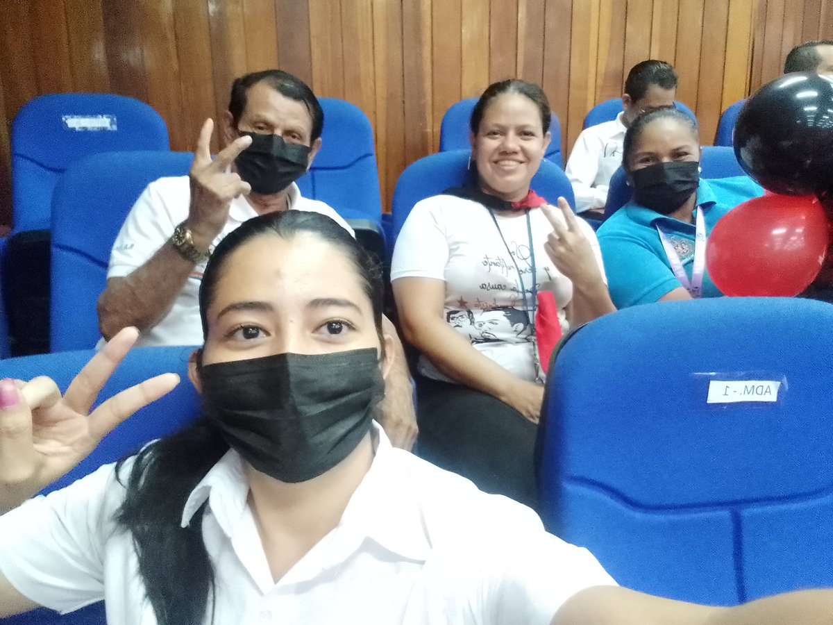 Conversatorio Sindicalismo Con Conciencia De Clases, En Saludo Al 43 aniversario De Nuestra Revolución.

#4319FuerzaDeVictorias 
#LeonRevolucion
