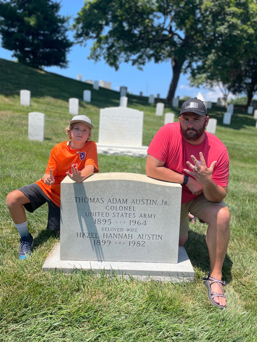 Coach Thomas Austin tweet media