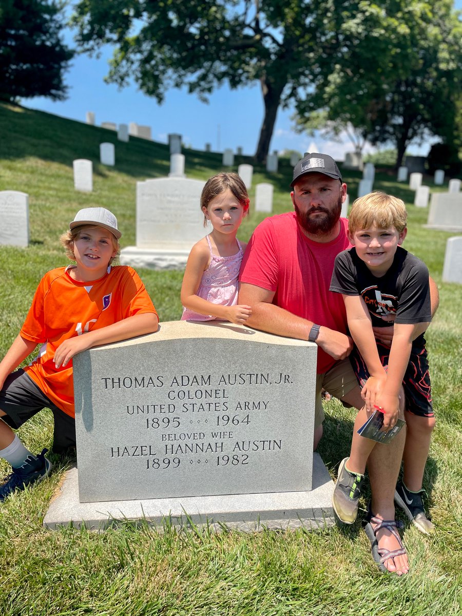 Coach Thomas Austin tweet media