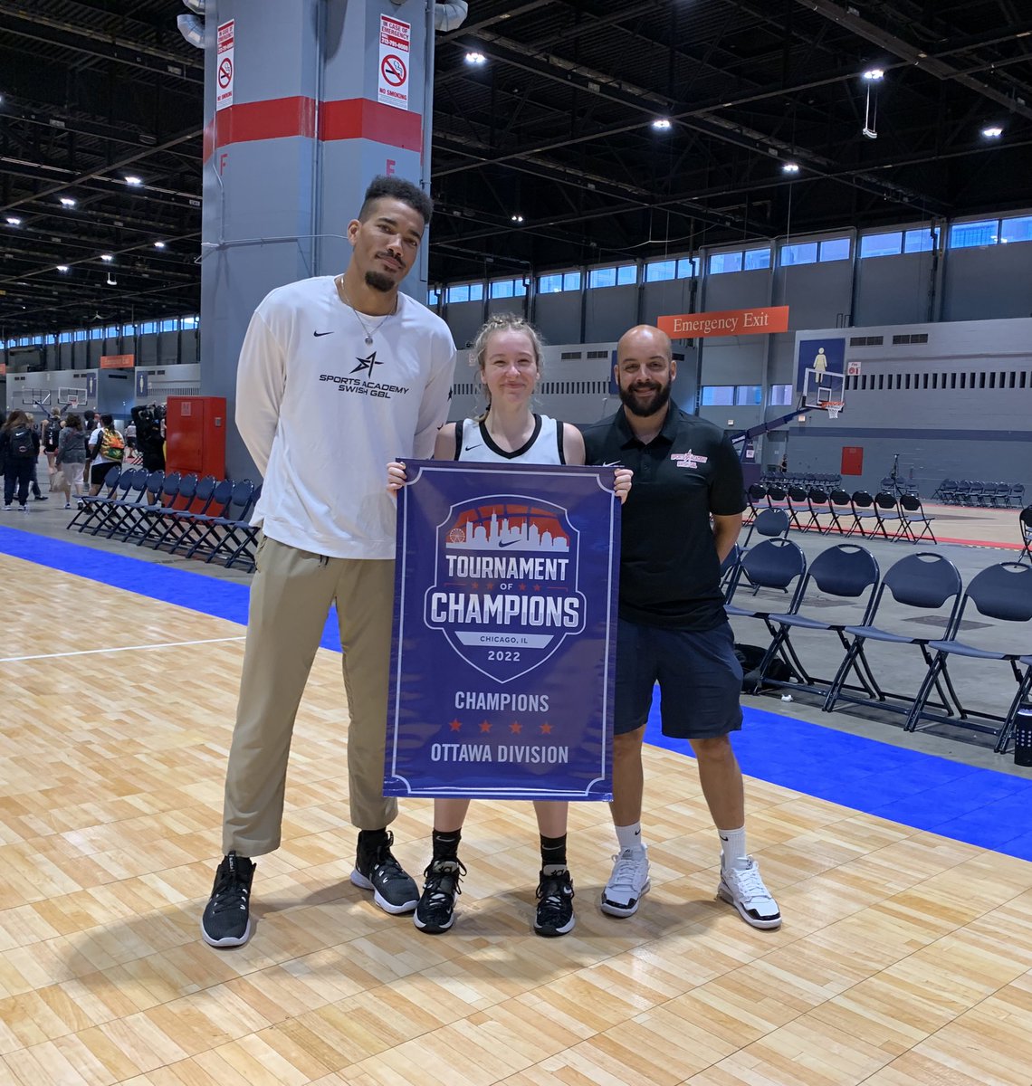 JordynCall's tweet photo. NIKE TOC CHAMPS #AGTG #JwithaY https://t.co/AQzVRzLh7W