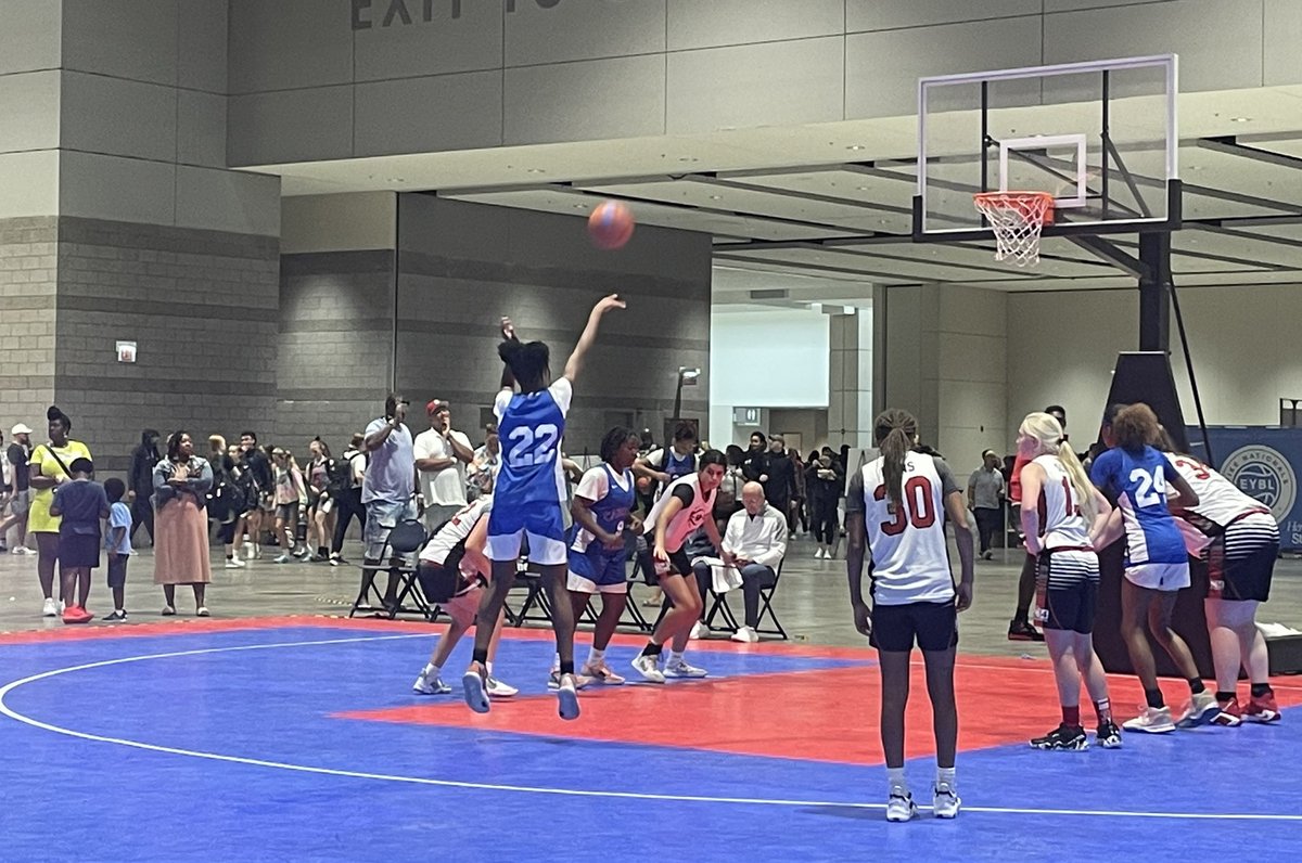 CoachWilliams06's tweet photo. Congrats to the Carolina Flames 14U Weldon Team https://t.co/Qc5yCQ9qNW