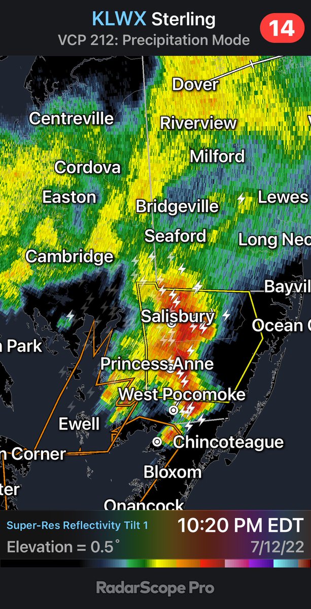 TurkWJZ's tweet photo. KLWX - Super-Res Reflectivity Tilt 1 10:20 PM EDT #mdwx #dewx #vawx. Heavy showers and storms over the Sailisbury region headed toward the beaches by 11 or 11:30 pm https://t.co/BROBXtev4Y