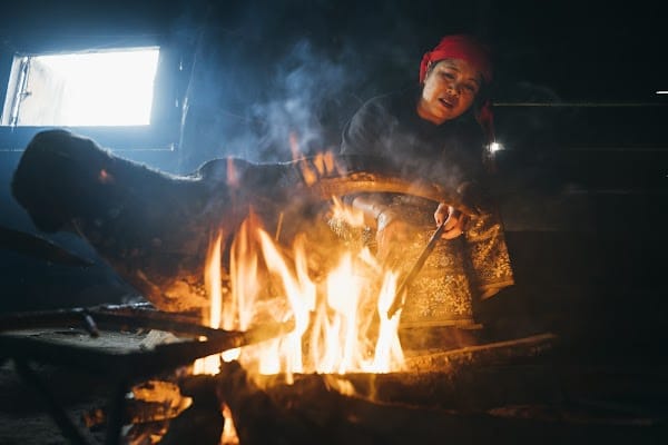 Fumes to feed in is a stunning Travel photography by <a href="/sadhnani_chirag/">Chirag Sadhnani</a> available in the collection #ThePrologue