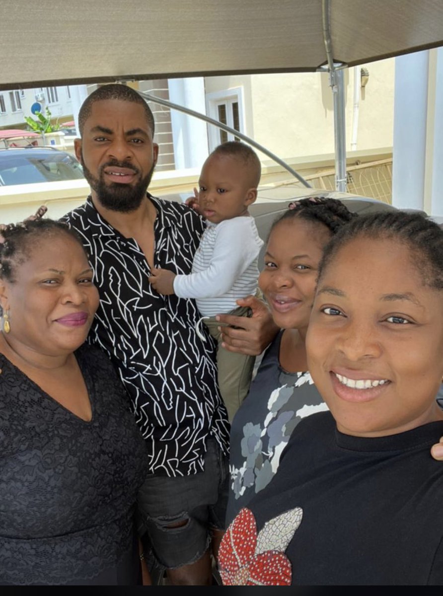 BUHARIBEGONE's tweet photo. @YusufDatiAhmed  The Obidient family. ASUU #OsunDecides2022 #OsunAPCCampaignFinale #osun #OsunDebate2022 #LabourParty https://t.co/3DfEImplTS