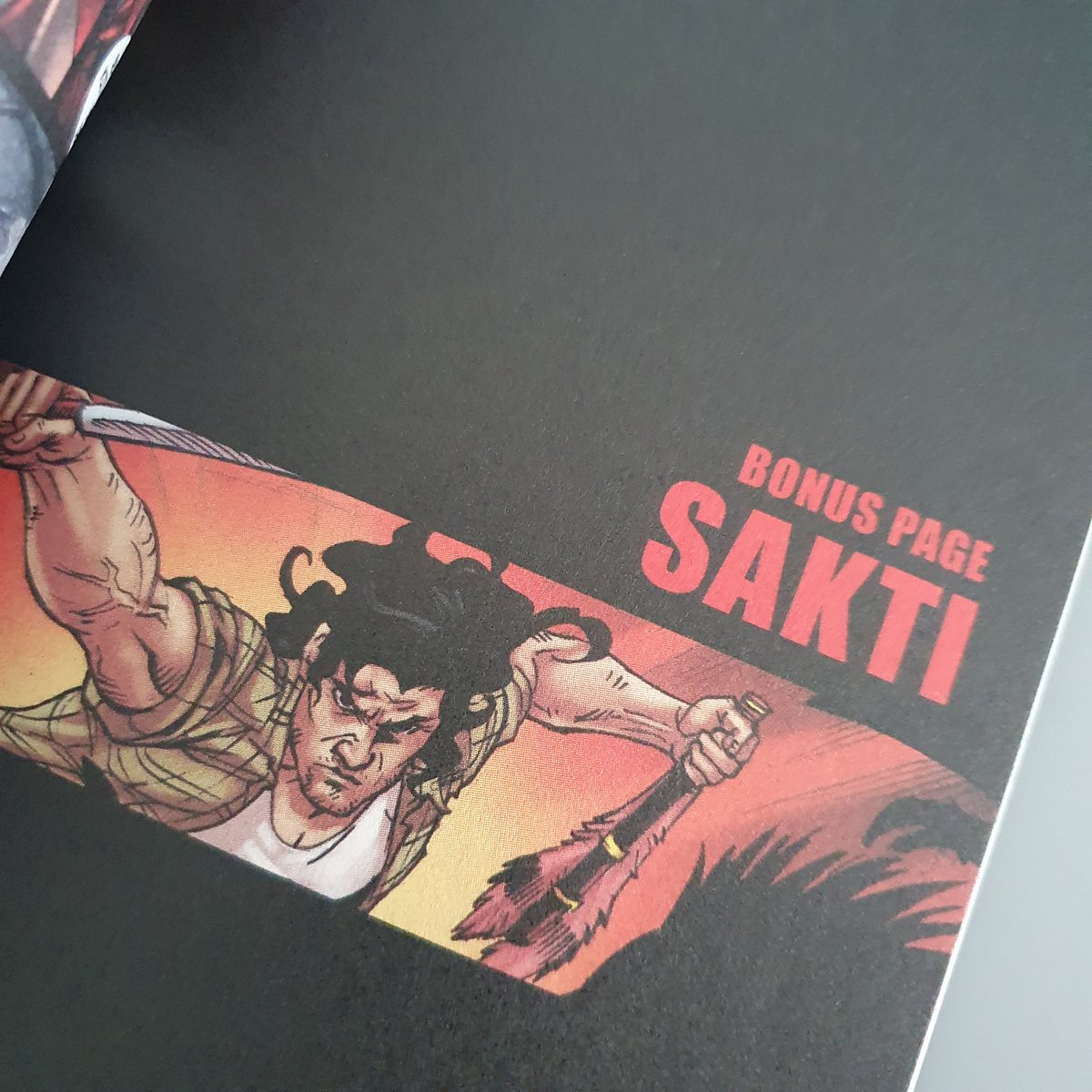 Ada kejutan yang bikin gue seneng banget pas dapet cergam Volt volume 3 yang terbitan <a href="/elexmedia/">Elex Media Komputindo</a> 

Ternyata chapter tambahannya adalah dua cerita yang menceritakan tentang jagoan baru Skylar Comics, 'Kilat - Blitz' dan kisah origin Sakti.