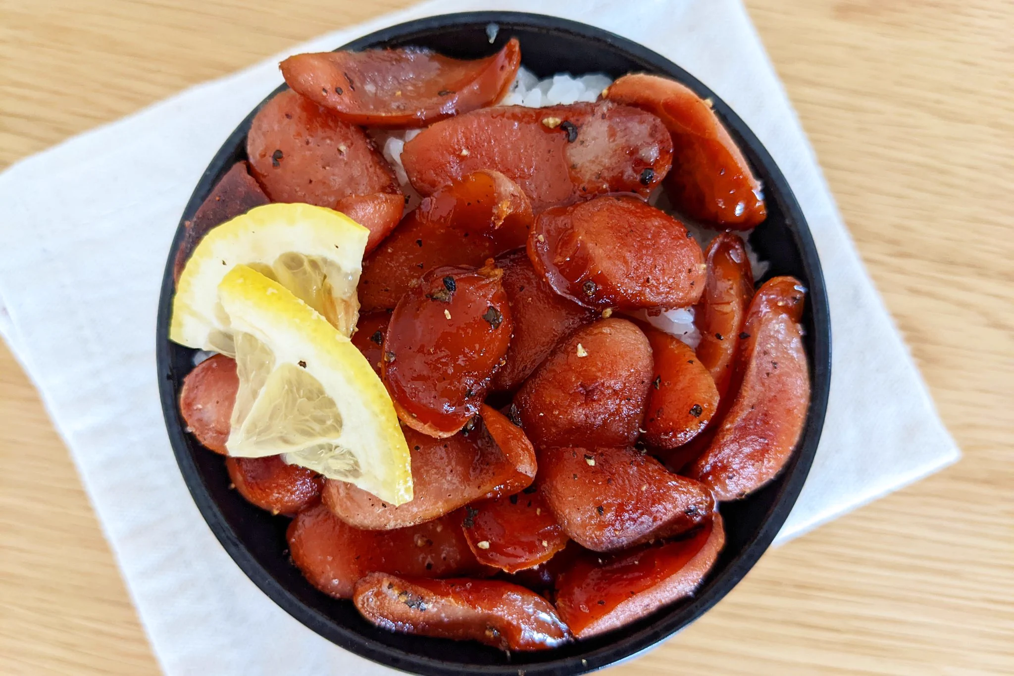 これぞ究極の男飯！？超絶品ウインナー塩レモンペッパー丼