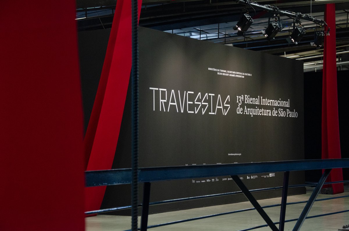 ccsp_oficial's tweet photo. Estamos nos últimos dias da exposição "Travessias", da 13ª Bienal de Arquitetura! Você tem até domingo (17) para curtir a programação, que é gratuita e reúne obras de mais de 30 artistas 💚
📸: Artur Cunha
#TravessiasBienalSP #13BIA #iabsp #ccsp https://t.co/5g79xs4vem