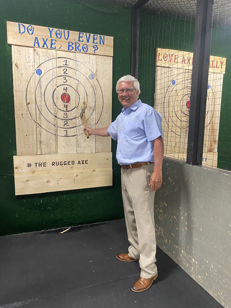 ChuckMorseForNH's tweet photo. Had a fun time getting to #Axethetax with the @NHYR and @GOP at the Manchester Rugged Axe🪓  

#nhpolitics #nhsen #603notdc #nhyr https://t.co/LMVotXCJwM