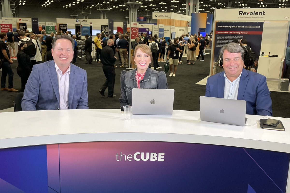 DomenicRavita's tweet image. It’s been a whirlwind of activity the last few hours in NYC with our funding news on the @Nasdaq billboard, @theCUBE interview and customer meetings at AWS Summit NYC.

#awssummit2022 #aws #SingleStore #distributesSQL #database