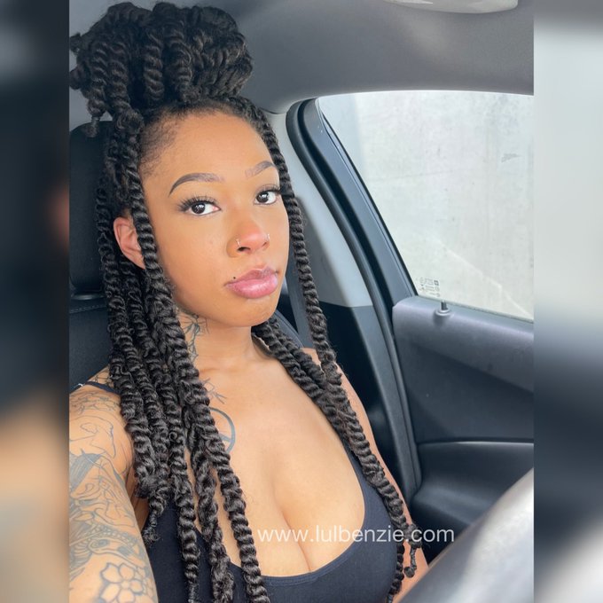 Car pic that&rsquo;s different 😂 https://t.co/GYfQtBfr8L https://t.co/G0jeZg4PZV<a href="/tag/360waves"class="tags"><span>#360waves</span></a><a href="/tag/thereallulbenzie"class="tags"><span>#thereallulbenzie</span></a><a href="/tag/lulbenzie"class="tags"><span>#lulbenzie</span></a>