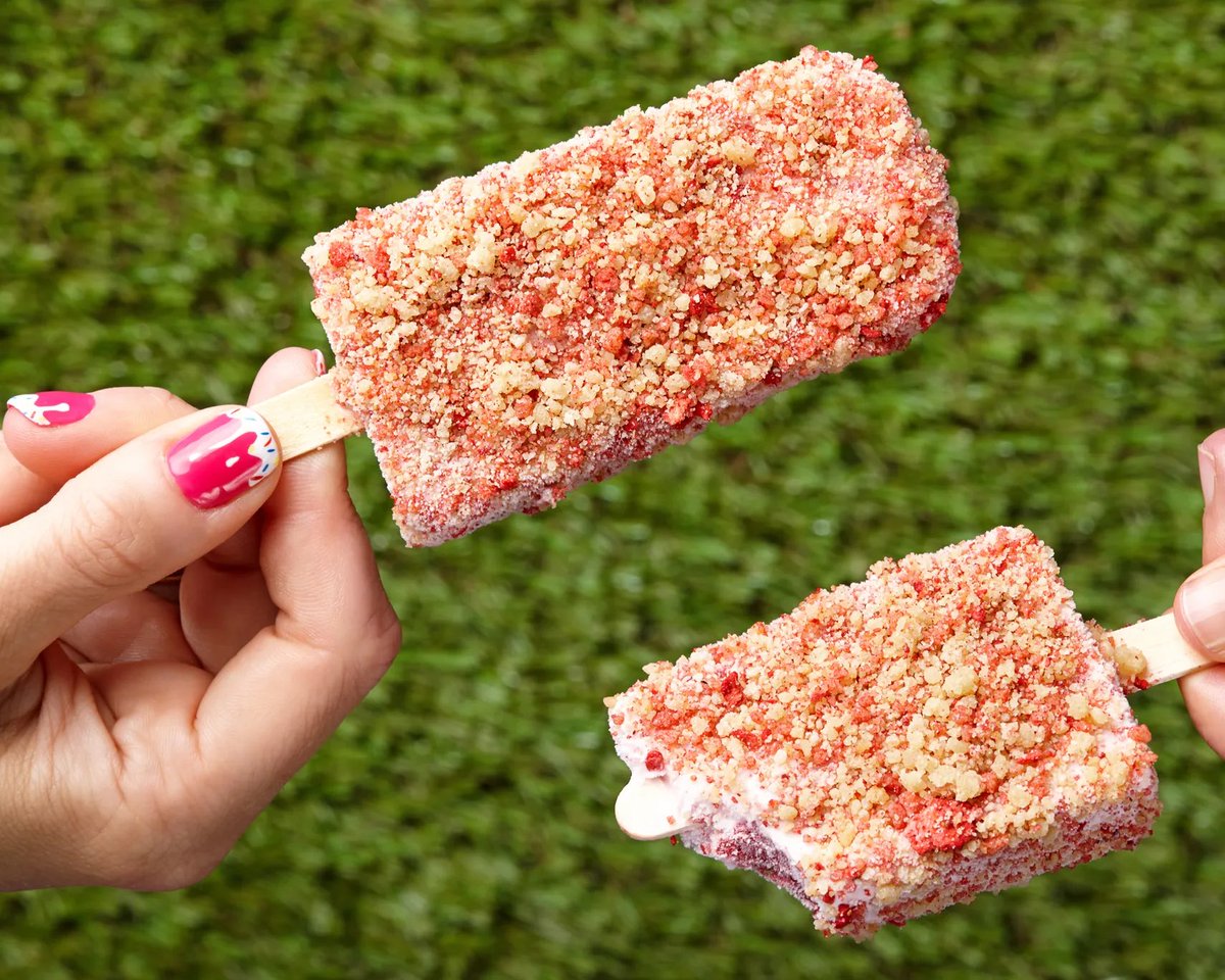 It’s National Ice Cream Day on Sunday, July 17th! 

Enjoy $1 ice cream bars at the pool and bunker as well as $1 scoops (and bars) in the Members’ Grille 🍦😋

#NationalIceCreamDay