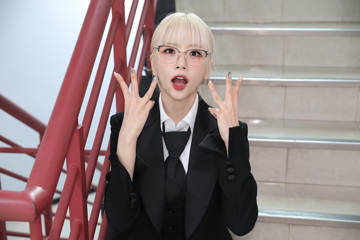 jiuthinking's tweet image. she's like sooooo precious to me &amp;lt;3333

드림캐쳐 지유 #드림캐쳐 #지유 #JiU @hf_dreamcatcher