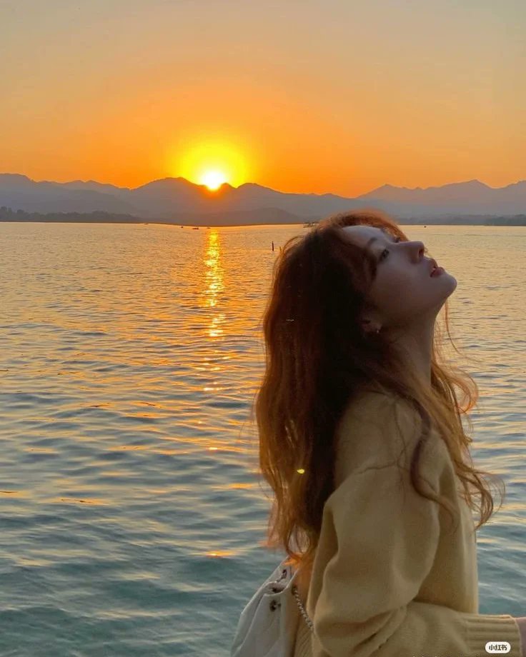 eyeos_official's tweet photo. 선라이즈에서 이쁘게 찍었어요^-^ 🌅☺굿모닝 아이즈~❤😘나는 이것을 샷으로 가져 갔다. 🤣오전 5시 😙😚
#EYEOS #구리안 #GU_RI_AN https://t.co/hs6CIMv25w