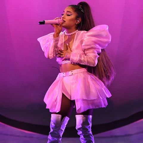 giawgrande_'s tweet photo. ariana grande as prime colors during the sweetener world tour (a thread) https://t.co/kN16FNnNfP