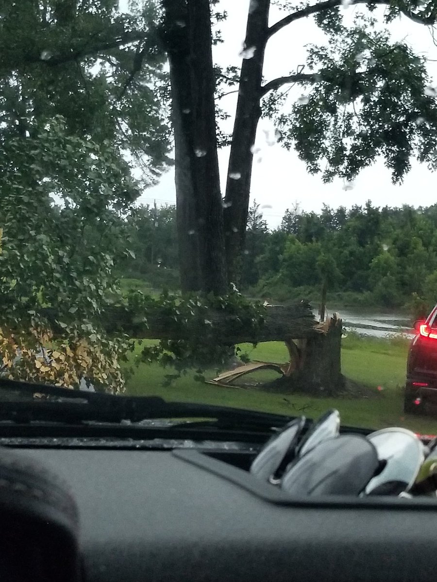 eccyntric_one's tweet photo. @nbcwashington Leaving Paint Branch golf course. https://t.co/vSIw5QLlZQ
