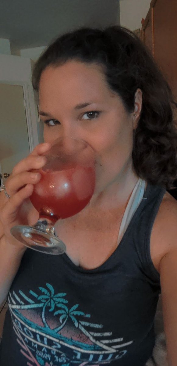 Happy Hour🍹 Cheers!!