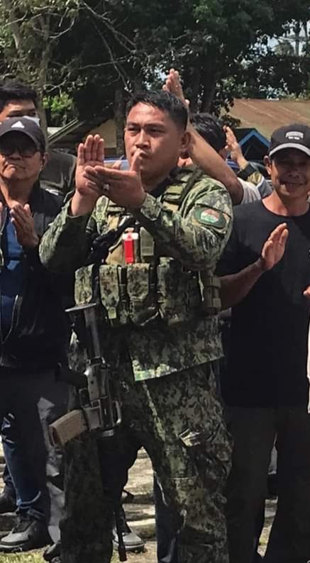 empigurls's tweet photo. @pnppio @TeamAFP  look happen s bayang lanao my Sarili Sila sundalo it means kayo nag bigay Ng uniform baril at bala s kanila  own government and nation n Sila humiwalay n Sila s pinas ?! https://t.co/N4vQ83AMtO