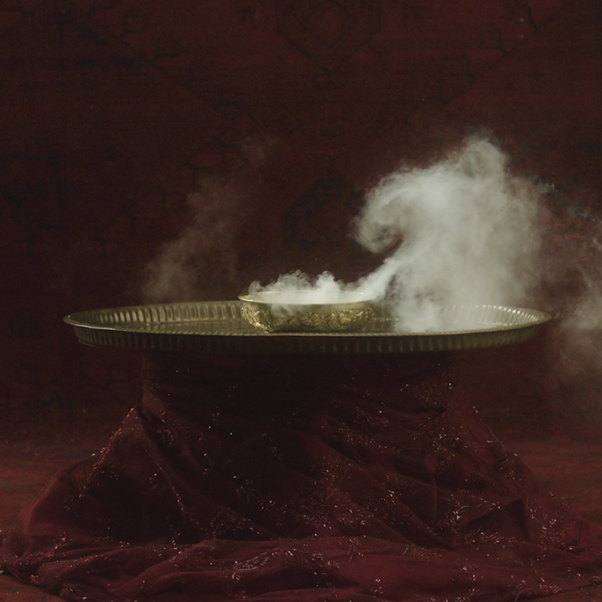 Hey #PortfolioDay !
I love to shoot photos &amp; videos which look like oil paintings at first sight. And these are from my "Harem" series... #slowmotionphotography 
Link below!