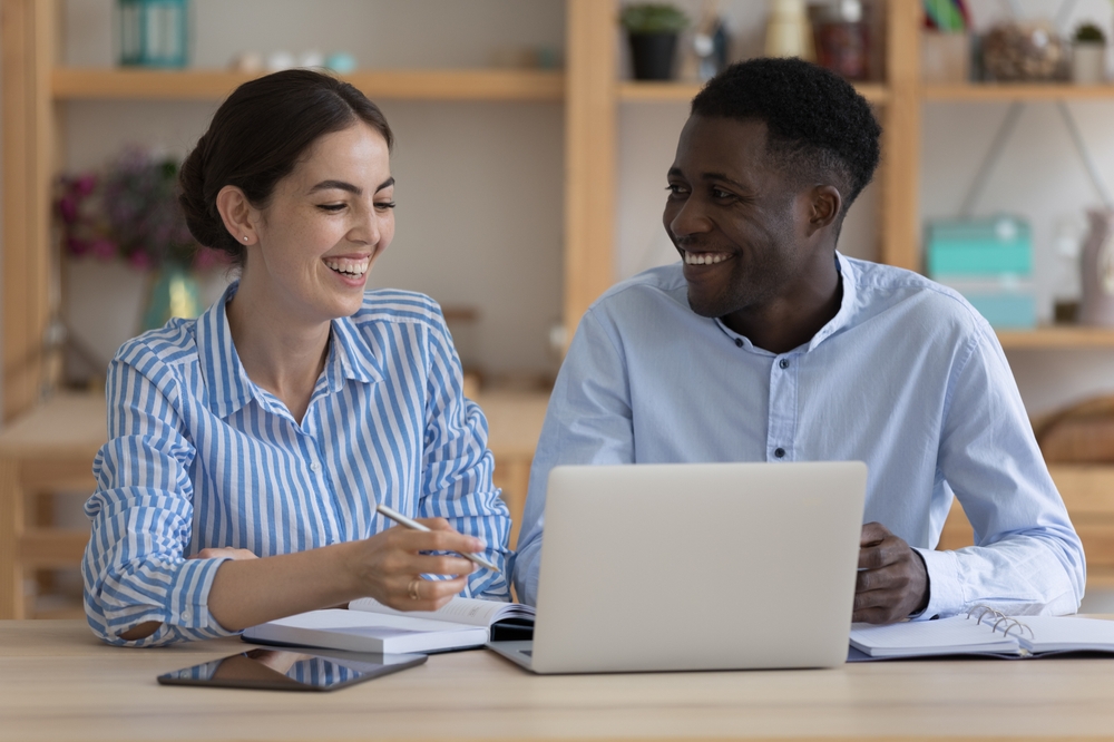 When HR professionals find hiring and remuneration budgets tight, many organisations turn to cross-boarding as a cost-effective alternative. Our blog explores the benefits of cross-boarding, along with some best practice tips: bit.ly/3IbOcVY.