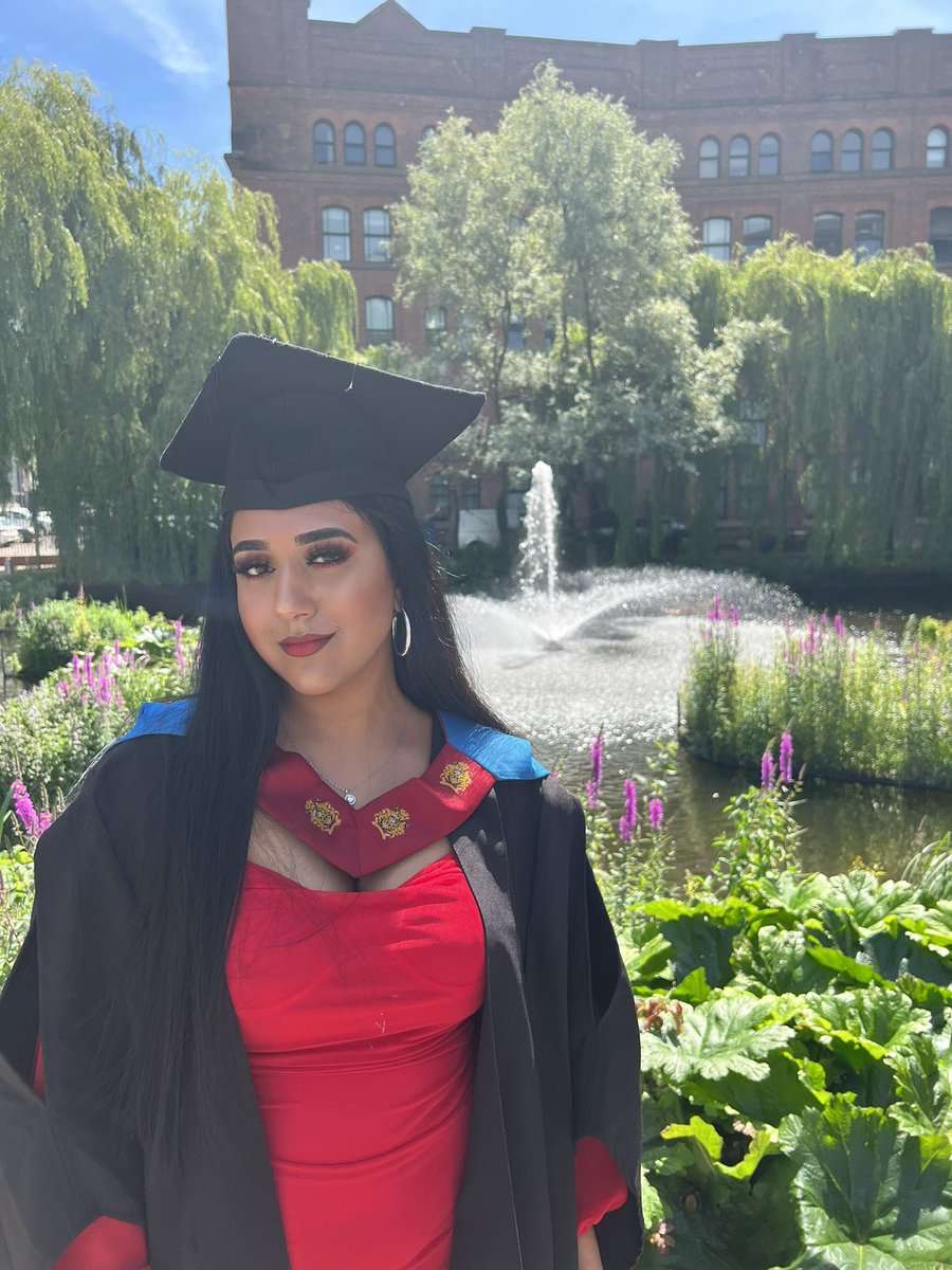 Hiz_Mistry's tweet photo. Class of 2020 👩🏽🎓❤️ MMU💛💪🏽 @ManMetUni #Manmetgrad https://t.co/NSfWG6WUat