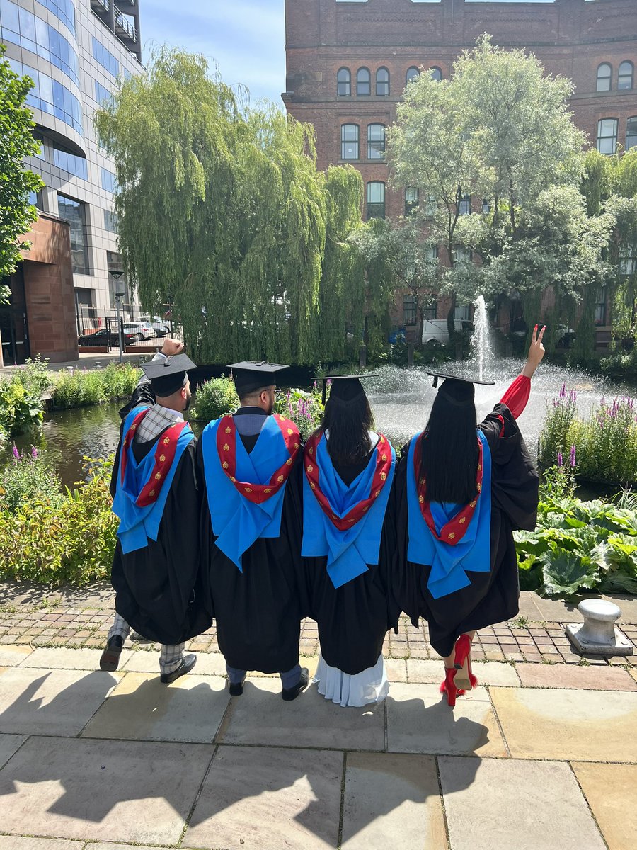 Hiz_Mistry's tweet photo. Class of 2020 👩🏽🎓❤️ MMU💛💪🏽 @ManMetUni #Manmetgrad https://t.co/NSfWG6WUat