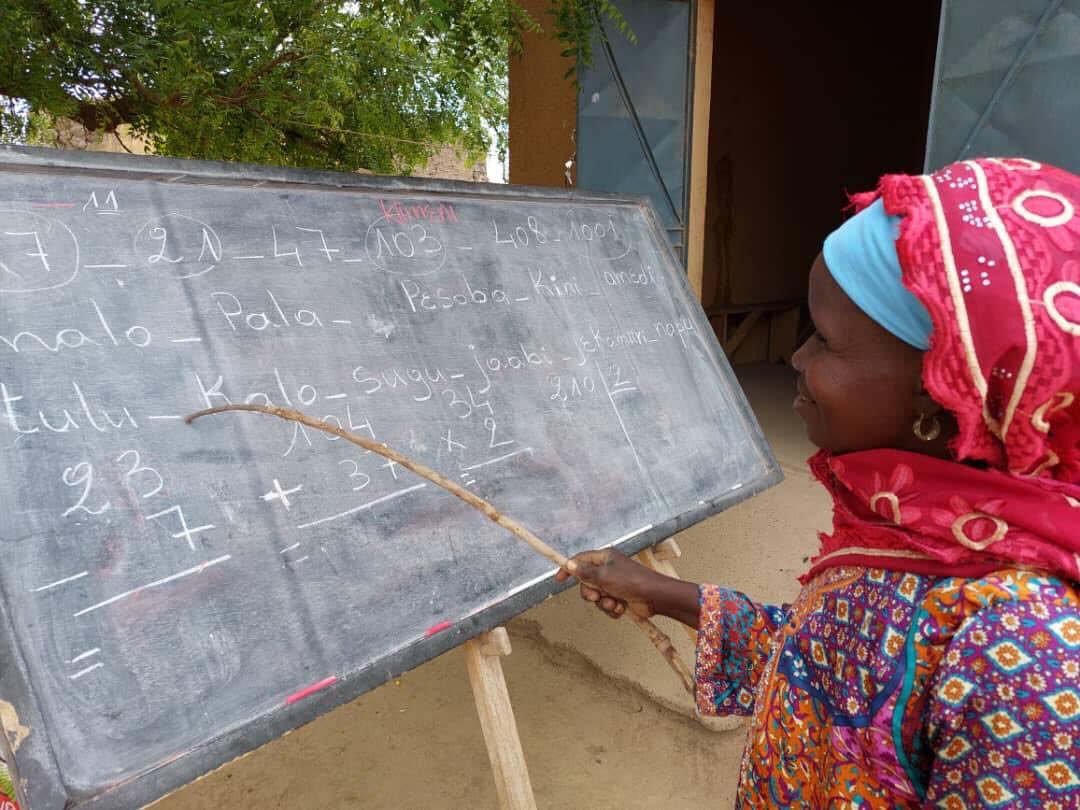 ONG_Amedd's tweet photo. Dans le cadre du projet "Un Seul Monde Sans Faim ", #ONG_AMEDD en partenariat  avec  #DVV_International a organisé une évaluation du niveau des apprenants en Lecture, Écriture et Calcul sous la supervision du Chargé Alphabétisation de l'académie d'enseignement de #Koutiala https://t.co/povMkaG7v3