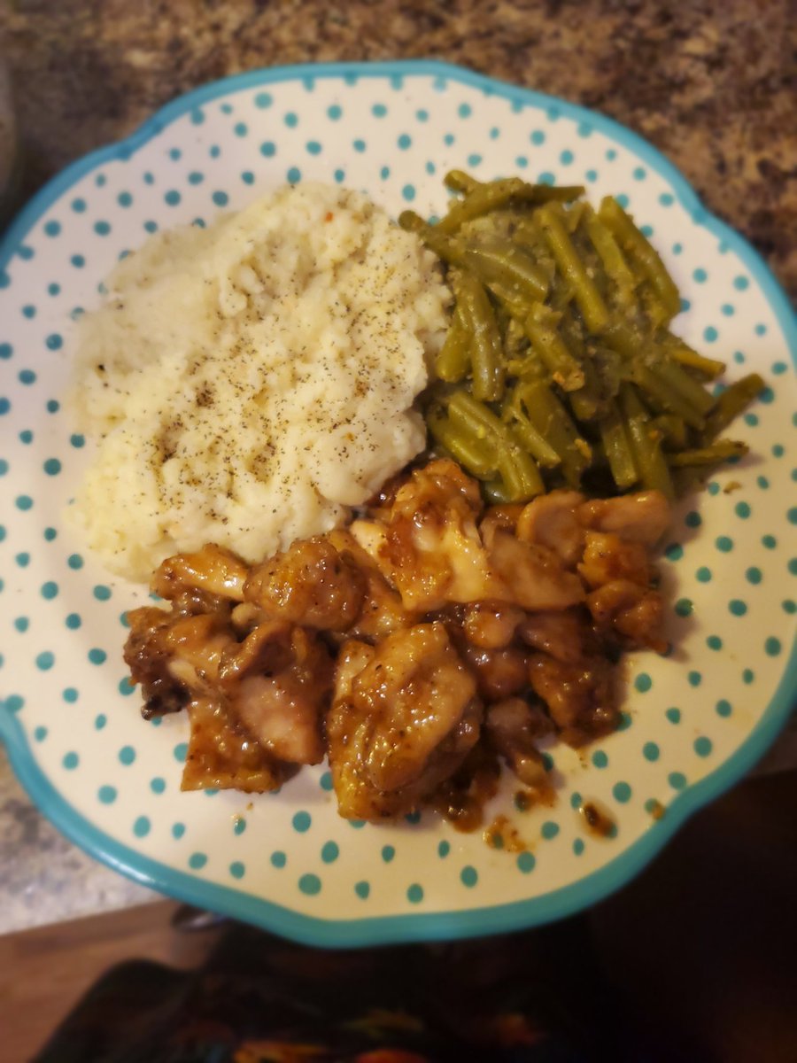 EnchantedLiason's tweet photo. #dinnertime honey butter chicken https://t.co/DREpnRMGao