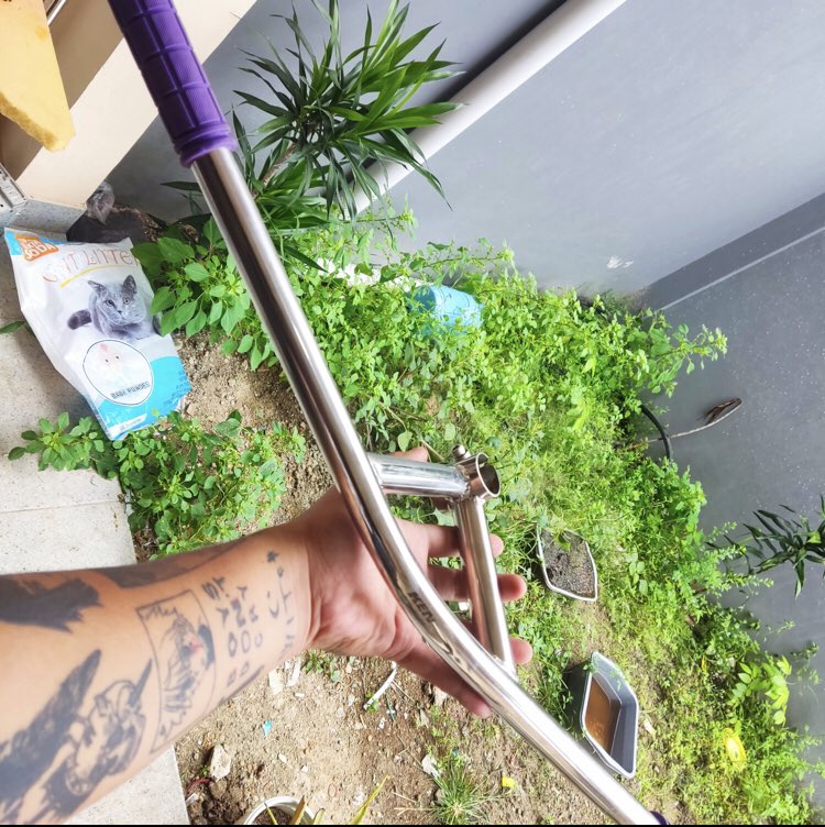 FreakyRuspi06's tweet photo. WTS stang bullmose KEN, kondisi mulus lecet pemakaian
Lokasi bekasi kota, kirim-kirim oke. Price 300k nego, wa 0895352177533 #fnfjb https://t.co/3kEjknAaCG