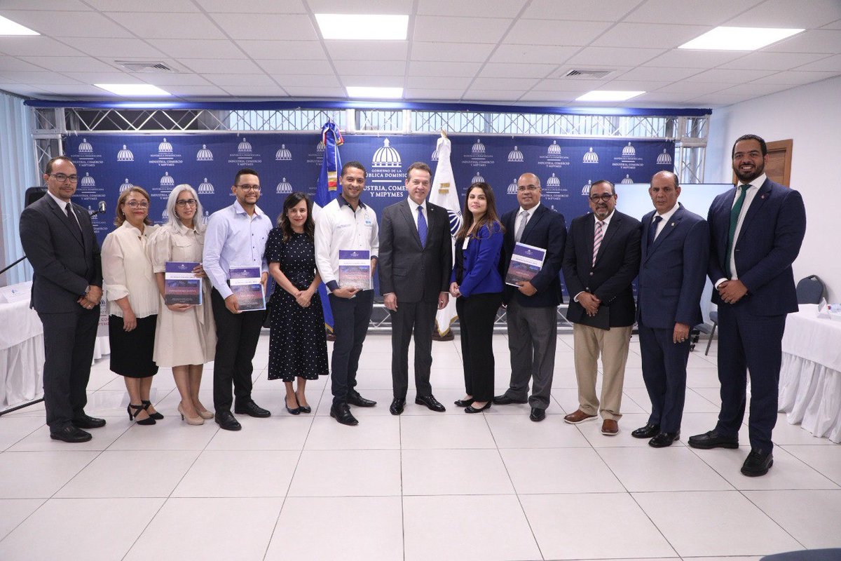 Ministerio de Industria, Comercio y Mipymes (@mic_rd) on Twitter photo El ministro Ito Bisonó (<a href="/itobisono/">Ito Bisonó</a>) participó en la clausura del "Proyecto Diagnósticos de Producción Más Limpia" que fomentó la aplicación de la metodología de "Producción Más Limpia y Uso Eficiente de los Recursos" de la ONUDI. El ministro Ito Bisonó (<a href="/itobisono/">Ito Bisonó</a>) participó en la clausura del "Proyecto Diagnósticos de Producción Más Limpia" que fomentó la aplicación de la metodología de "Producción Más Limpia y Uso Eficiente de los Recursos" de la ONUDI.