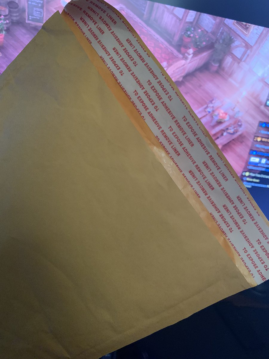 MagzReloaded's tweet image. I don’t know how but my @Bungie pride pin made it to me…without the package ever being sealed…