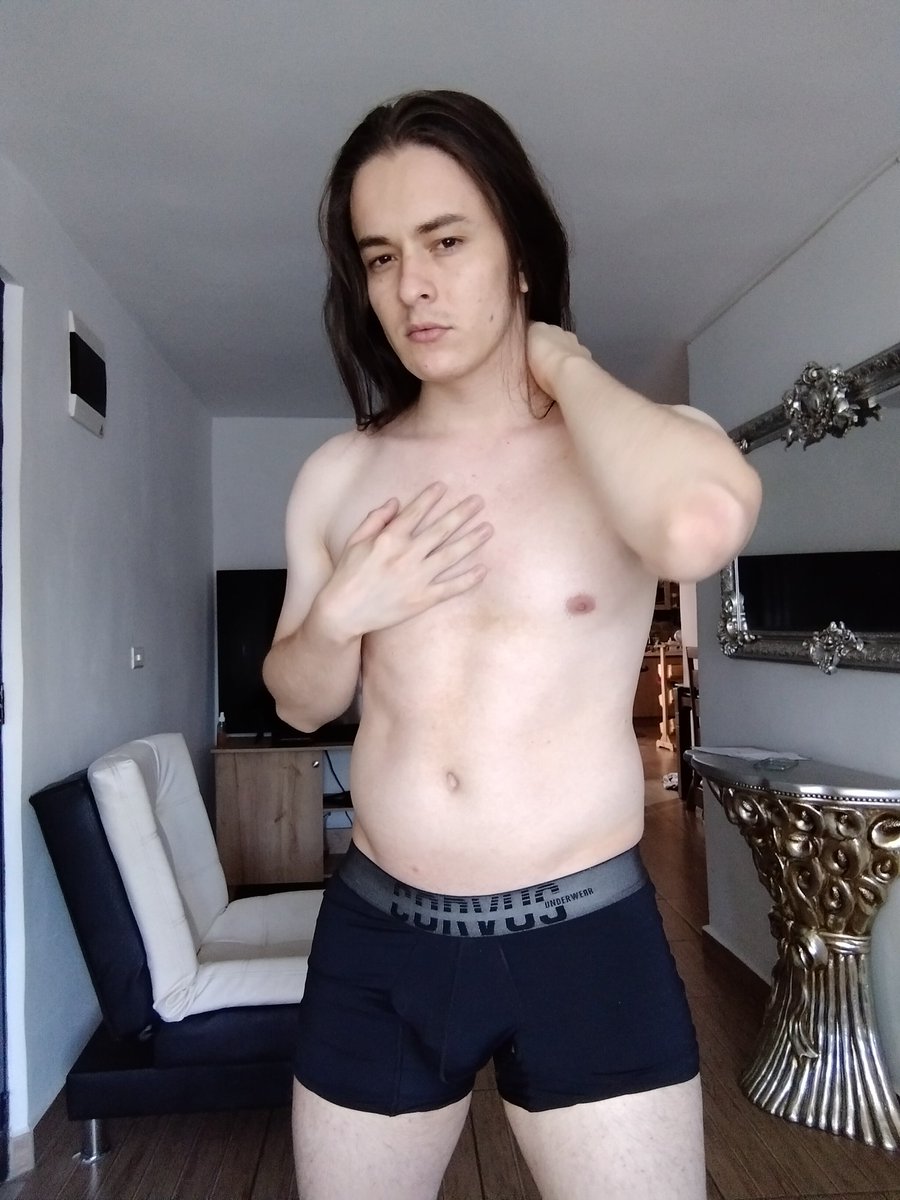 Mekcuff's tweet image. Linda noche 🤭