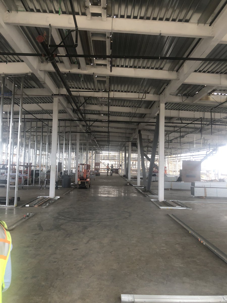 terristerrleon's tweet photo. Great Tuesday at work- construction updates, and teamwork on branding and imaging. #delsolhighschool https://t.co/TzjV6wNuO8
